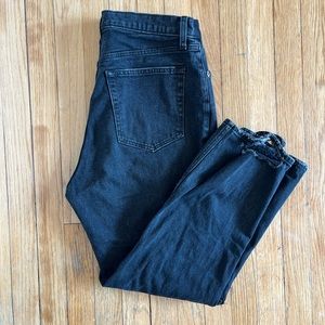 Abercrombie Ultra High Rise “The ankle straight”